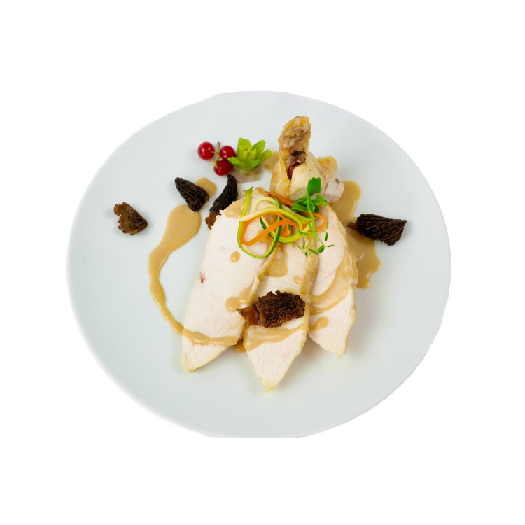 SUPRÊME DE POULARDE AU VIN JAUNE ET MORILLES