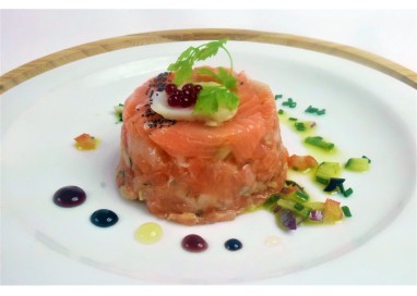 TARTARE DE SAUMON ET NOIX DE SAINT-JACQUES